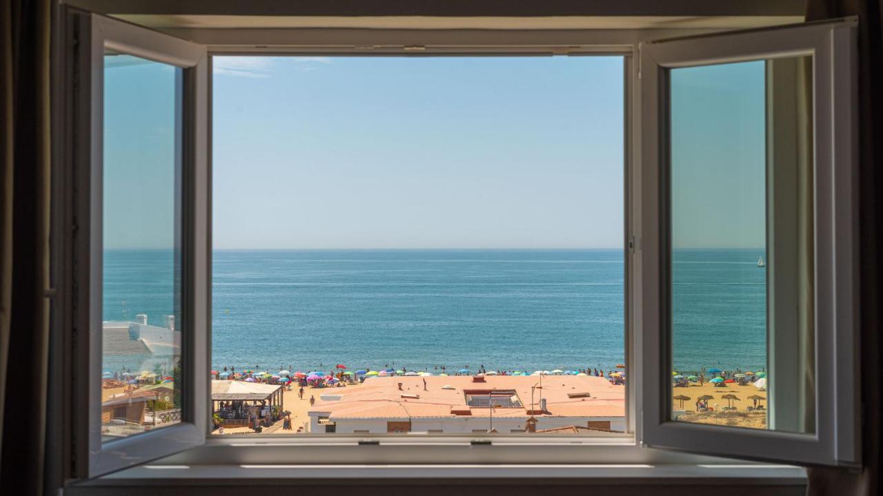 Pato Rojo Hotel 3*